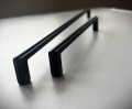 Mia N4-UCHWYT DO MEBLI CZARNY MAT RELINGOWY 320 MM