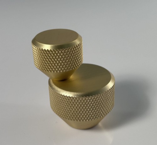 Smesh 12- ryflowane galki mosiądz szczotkowany.jpeg