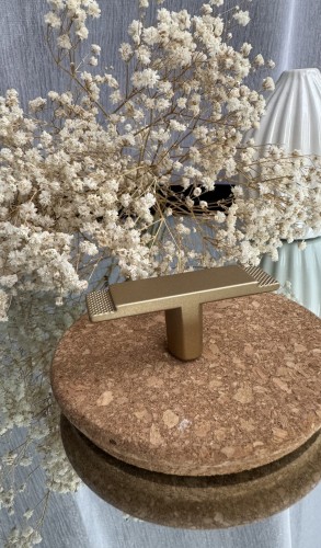 Cosimo F3- matowe złoto ryflowana gałka meblowa 16mm.jpg