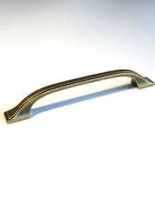 IMPERIA D1 - Möbelgriff altgold 128 mm