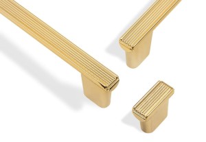 Denver 11- Geriffter Möbelknopf Messing poliert 26mm