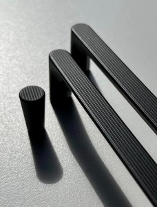 Orlando N2- geriffelter Möbelknopf schwarz matt 12mm