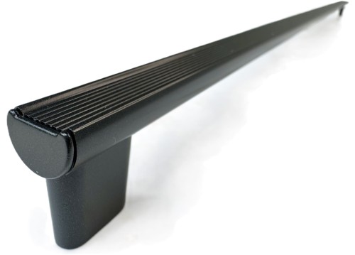 Denver V1- długi ryflowany uchwyt meblowy czarny mat 822mm.jpg