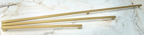 Denver V5- długie ryflowane uchwyty do mebli złoto matowe.jpg