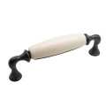 Decorani 83 -ceramiczny uchwyt z kremową porcelaną na 128 mm.jpg