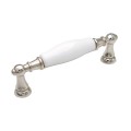 Flora 32- ceramiczny uchwyt meblowy z białą porcelaną na 96mm