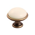 Brando 09- gałka meblowa stary mosiądz z kremową porcelaną 40mm