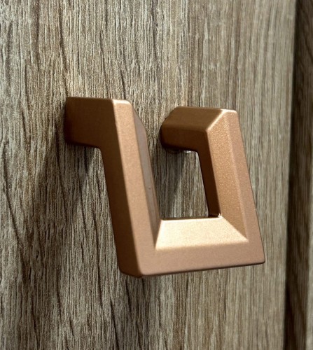 Trestani 6D - uchwytmeblowy miedziany 32mm.jpg