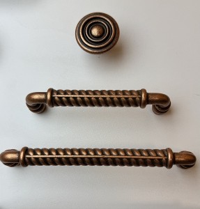 Rame C1 - Reling-Möbelgriff Roségold 96 mm