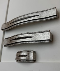 Saldatura E8 - Möbelgriff alt Silber 128 mm