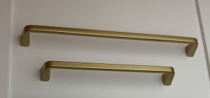 KANTE F3 - Möbelgriff mattgold 224mm