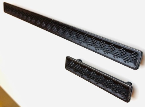 Nuova industria T2 – uchwyt do mebli czarne żelazo 96 mm.jpg