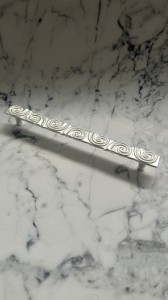 Bellezza M5 - Möbelgriff Venezianisches Silber 192 mm