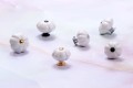 gałki do mebli porcelanowe porcelana retro biała złota gałka meblowa dynia włoska giusti orions.jpg