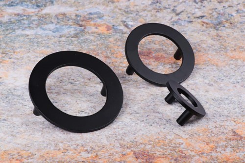 uchwyt do mebli pierścień okrągły czarny mat.jpg
