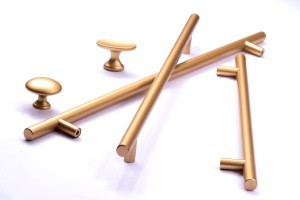 Ringhiera F3 - langer Reling-Möbelgriff gold matt 224 mm