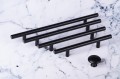 długie uchwyty relingowe inox stal 96 128 160 192 224 288 320 mm rozstaw czarne matowe uchwyty do kuchni klasyczne relingi.jpg