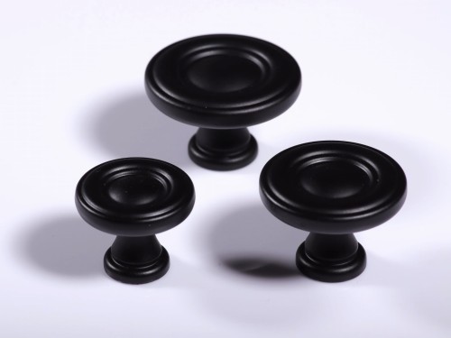 czarne gałki do mebli uchwyty gałki meblowe czarne matowe 35 mm giusti włoskie uchyty do mebli.jpg