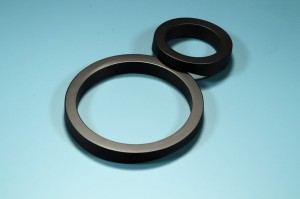 Ruta N4 - Möbelgriff rund schwarz 32 mm