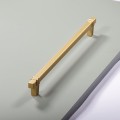 zloty uchwyt reling matowy 256mm uchwyt do kuchni zloty nowoczesny.jpg