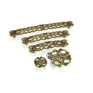 Oro Reale A8 – Möbelknopf antikes Gold 38 mm