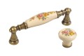 Flora- stary mosiądz uchwyty ceramiczne kwiaty.jpg